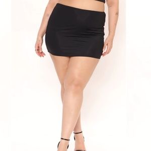 Fashion nova black skirt
